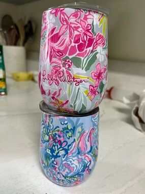 Set of 2 Lilly Pulitzer wine tumbler cups with lids